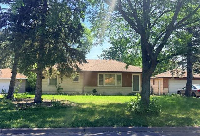 8199 Granada Ave S, Cottage Grove, MN 55016