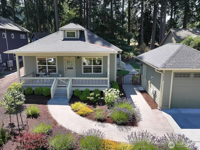 1062 Village Loop, Langley, WA 98260