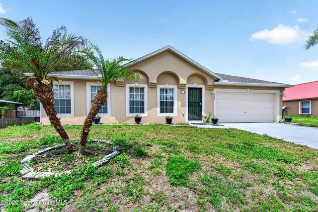 426 Wildwood Ave SW, Palm Bay, FL 32908