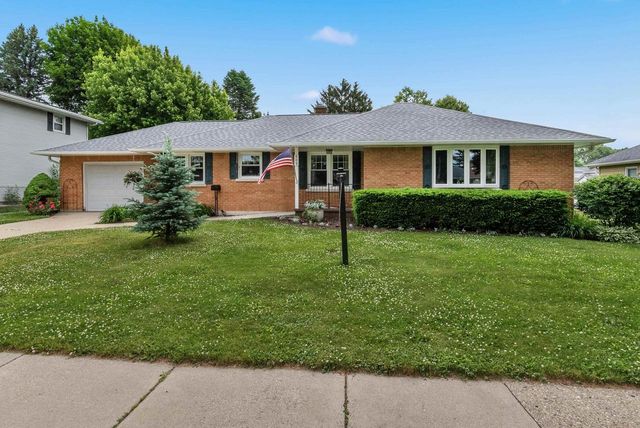 809 Grove Street, Beaver Dam, WI 53916