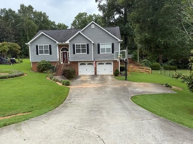 100 Victor Dr, Buford, GA 30518