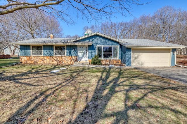 810 East Imperial DRIVE, Hartland, WI 53029