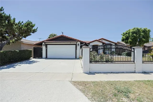 14871 Booney St, Westminster, CA 92683