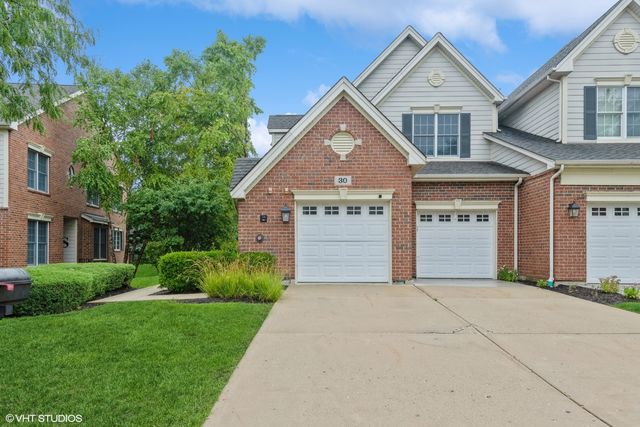 30 Red Tail Dr, Hawthorn Woods, IL 60047