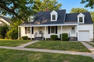 1218 Broadway St, Larned, KS 67550