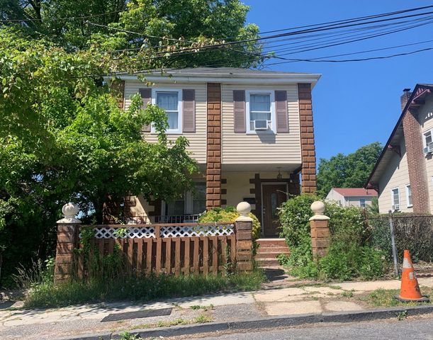 11 Dearborne St, Yonkers, NY 10710