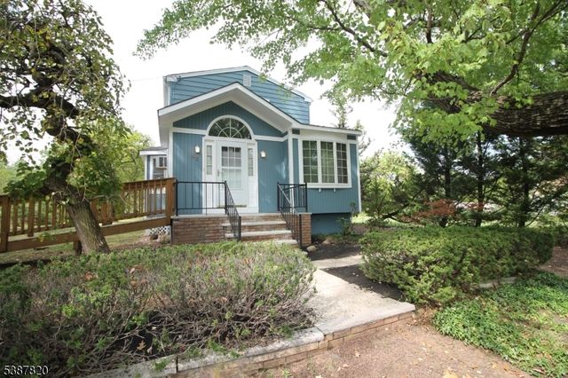 89 Pearl St, Bridgewater, NJ 08807