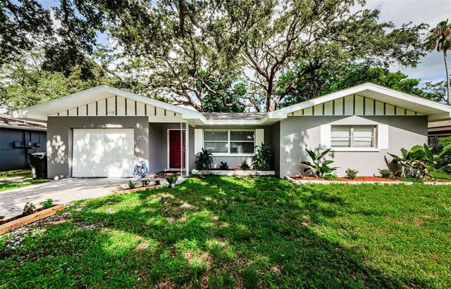 1310 Robin Hood Ln, Dunedin, FL 34698
