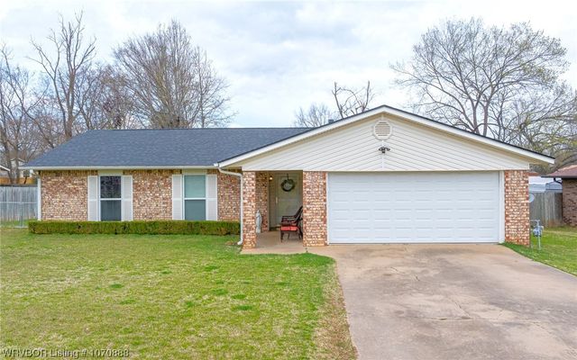9111 Timberlyn Way, Fort Smith, AR 72903