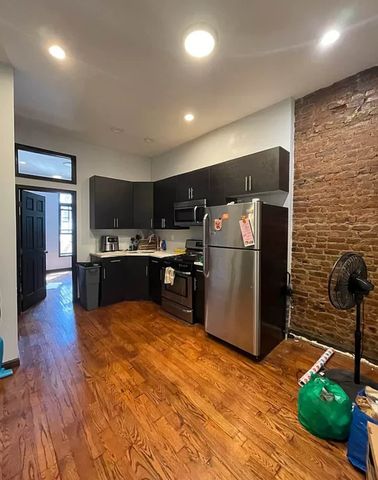 354 Vernon Ave  #3B, Brooklyn, NY 11206