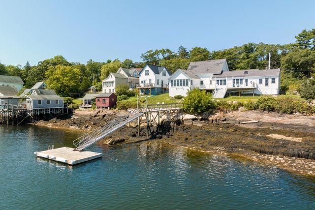 907 Cundys Harbor Road, Harpswell, ME 04079