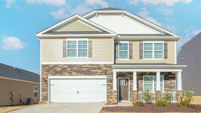 2546 Summersby Dr, Mebane, NC 27302