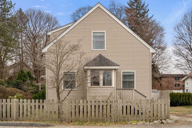 10 Pineland Ave, Worcester, MA 01604