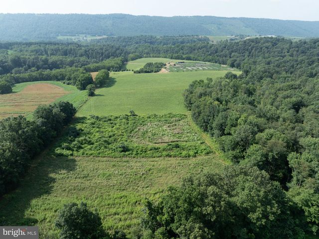 434 WINDING HOLLOW ROAD, Herndon, PA 17830