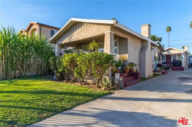 323 W  80th St, Los Angeles, CA 90003