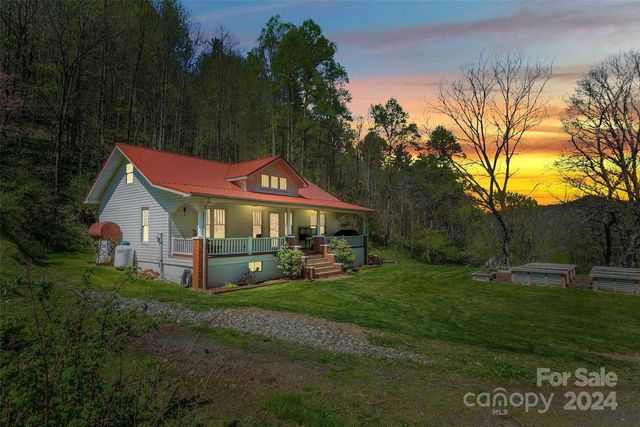 4685 State Highway 197, Green Mountain, NC 28740