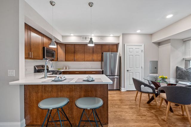 913 S  Severgn Dr #SV1003, Exton, PA 19341