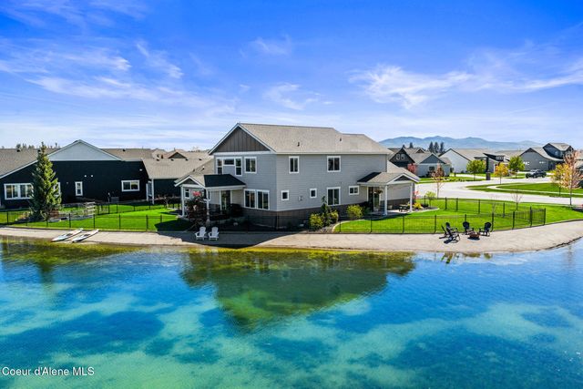 13806 N  Treasure Island Ct, Rathdrum, ID 83858