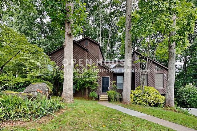 2050 Candlewood Ct NE, Marietta, GA 30066