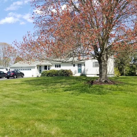 11 Paschal Dr, Milford, CT 06461