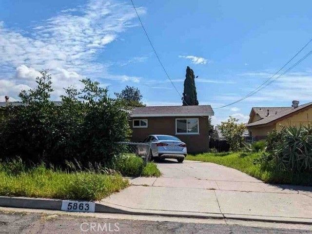 5863 Roswell St, San Diego, CA 92114