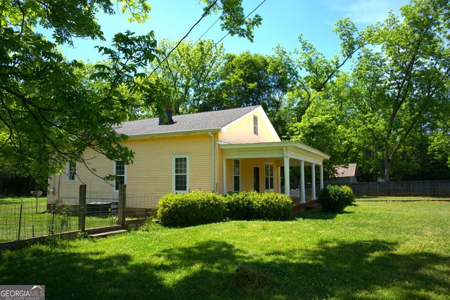 88 Old Macon Rd, Hillsboro, GA 31038