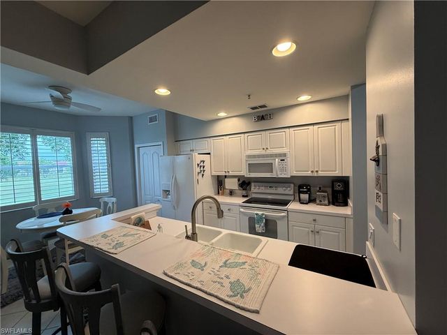 2710 Cypress Trace Cir #3028, Naples, FL 34119