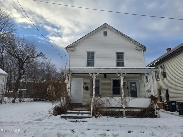 36 3rd Street, Hoosick Falls, NY 12090