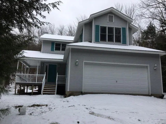 1212 Donovan Rd, Brackney, PA 18812