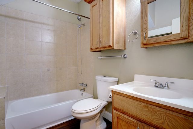 1207 W  Richmond Ave, Fort Worth, TX 76110
