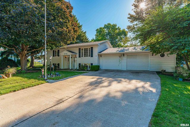 230 White Ave, Lincoln, IL 62656