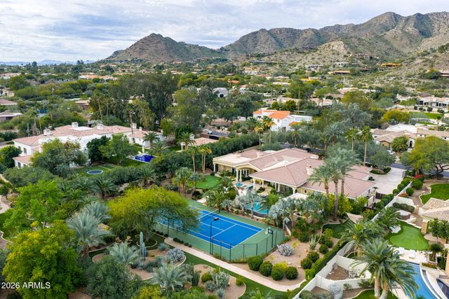 8305 N  50th St, Paradise Valley, AZ 85253