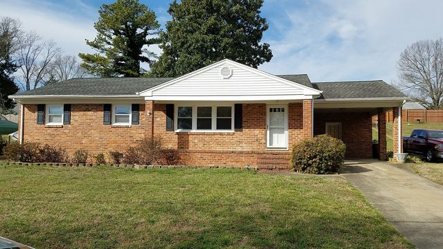 130 Sherwood Dr, Colonial Heights, VA 23834