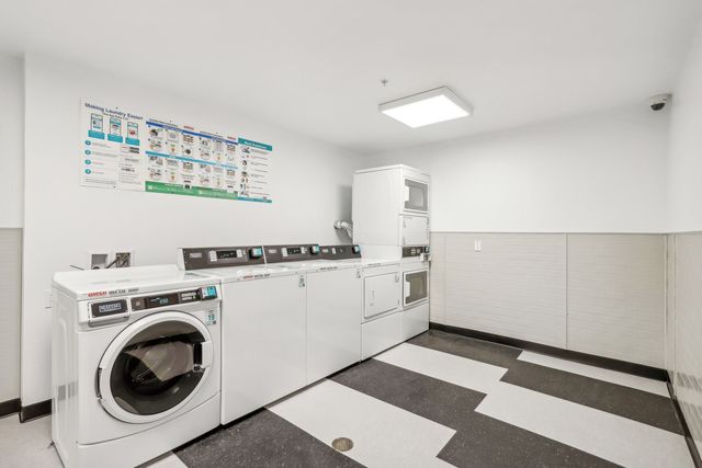 2801 N  Hayden Pkwy #331, Roseville, CA 95747