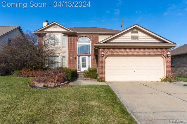 25591 Lord Dr, Chesterfield, MI 48051
