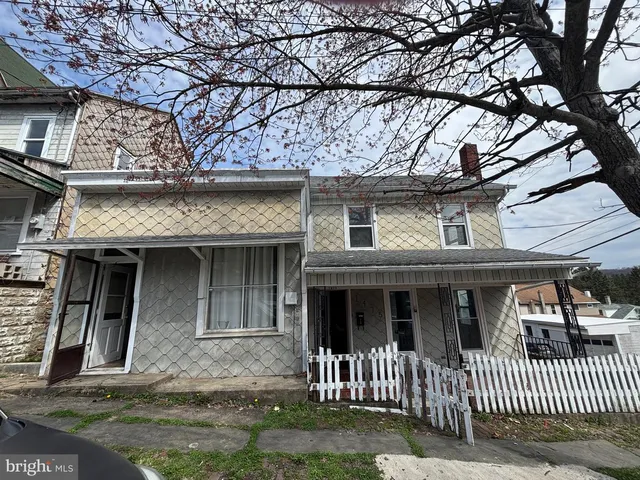 1473-1475 Pulaski St, Coal Township, PA 17866