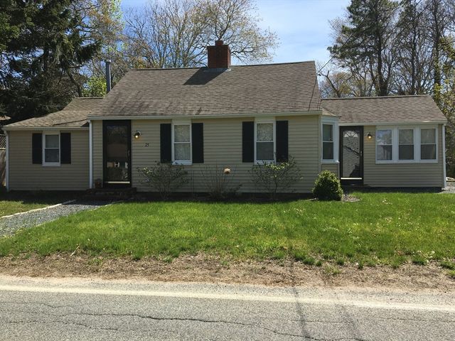 25 Centerville Ave, Barnstable, MA 02630