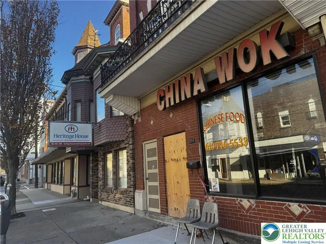 109 S  Main St, Nazareth, PA 18064