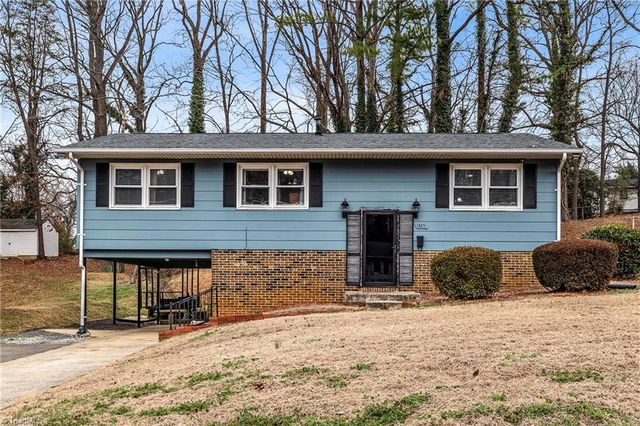 1365 W  Sedgefield Dr, Winston Salem, NC 27107