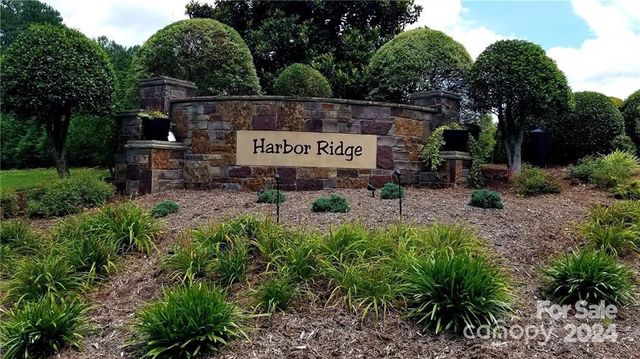 210 Harbor Ridge Dr, Connelly Springs, NC 28612