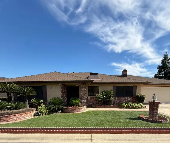 6374 N  5th St, Fresno, CA 93710