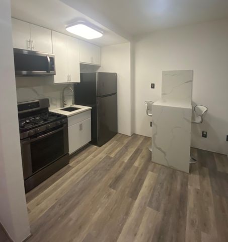 1929 26th Ave #10, Oakland, CA 94601