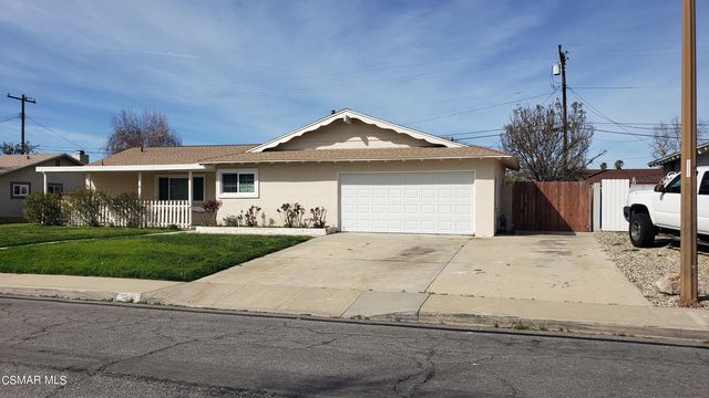 2305 Kelsey St, Simi Valley, CA 93063