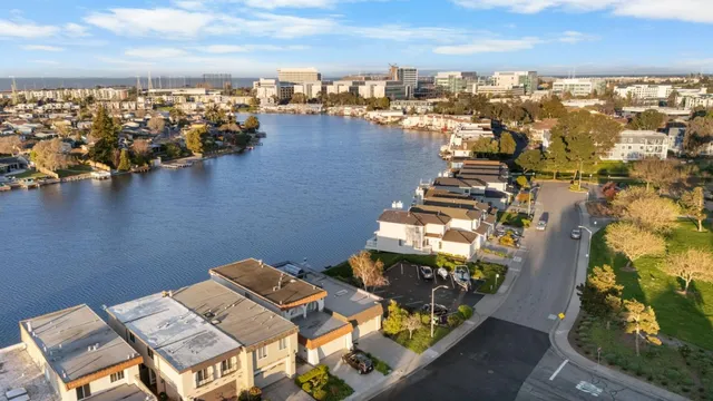 1457 Shoal Dr, San Mateo, CA 94404
