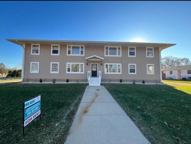 800 Avenue B #1, Rochelle, IL 61068