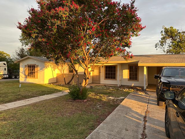 242 Sublett Dr, San Antonio, TX 78223