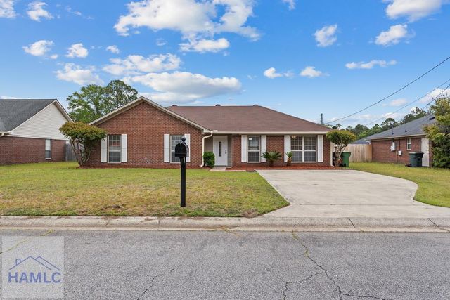 1386 Coalition Cir, Hinesville, GA 31313