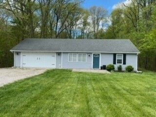 17226 E  State Road 46, Hope, IN 47246