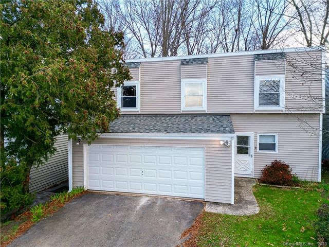 9 Stirling Ct, Middletown, CT 06457