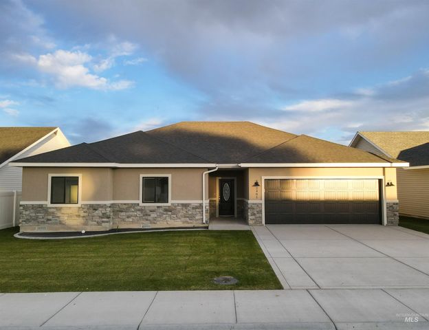 2401 Dorchester Ave, Burley, ID 83318